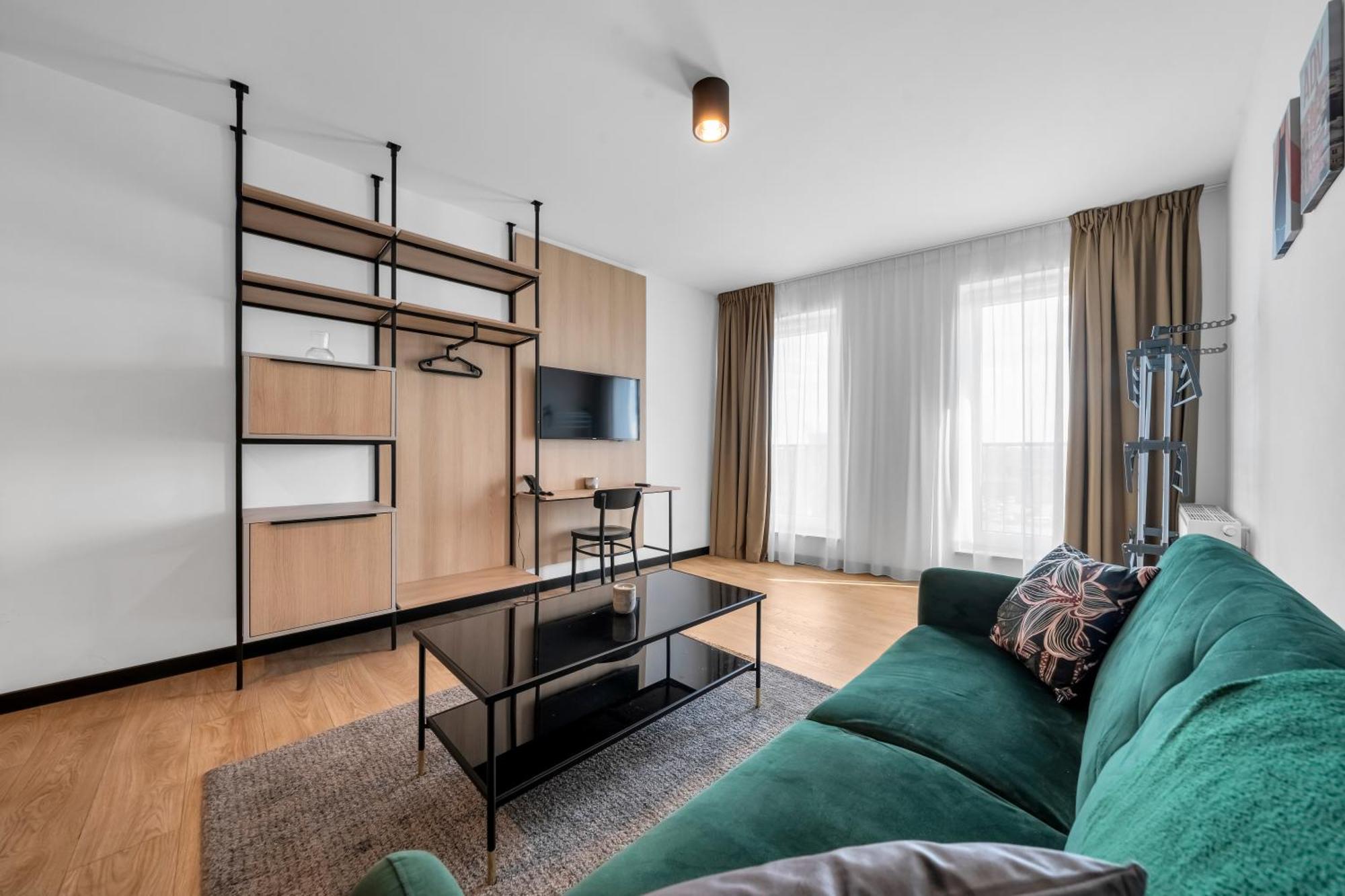 Apartament Stadion - 50m2, Parking, View - By Rentujemy Warszawa